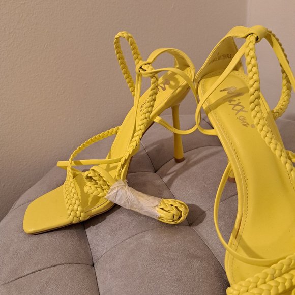 Mixx Shuz Mercy Yellow Stilleto Heels - NWOT Size 9R - Picture 4 of 6